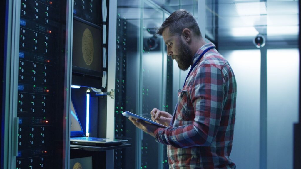 Lone Worker Safety: How Smart Communications Are Redefining Duty of Care